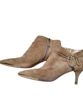 DKNY PELIA Tan Suede Heeled Ankle Boots with Pointed Toe - Size 7
